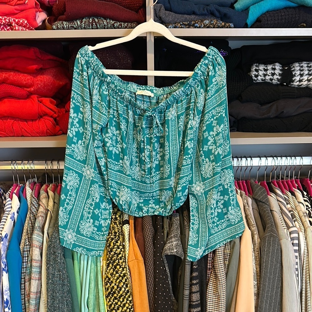 Peach Love dark teal/white print long fluted sleeve off the shoulder top size S